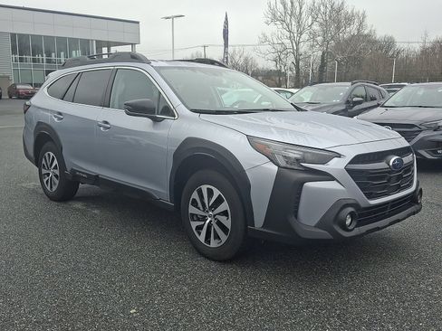 Certified 2024 Subaru Outback Premium image 3