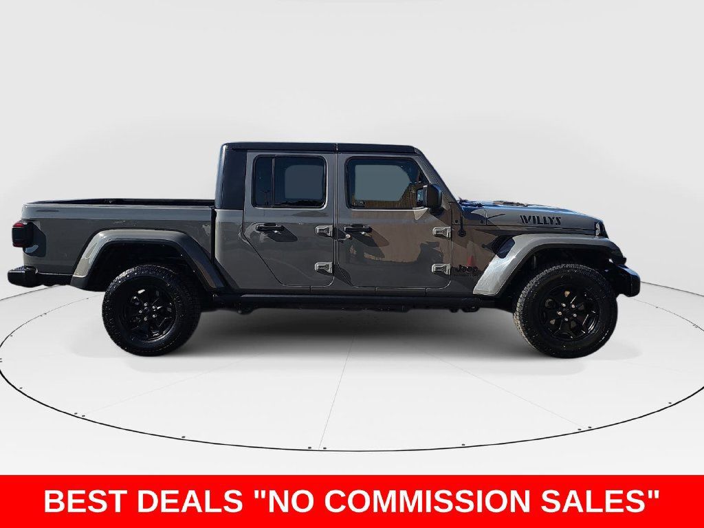 Used 2022 Jeep Gladiator Sport AWD/4WD image 2
