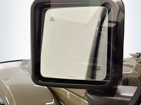 Used 2025 Jeep Wrangler Unlimited Rubicon 4xe image 16