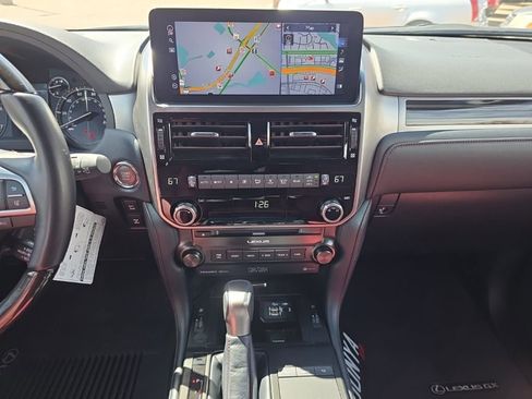 Used 2023 Lexus GX 460 Premium image 14