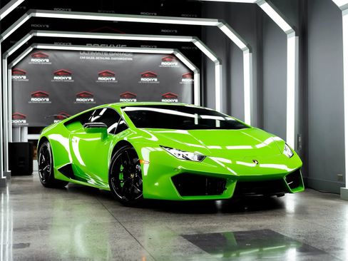 Used 2019 Lamborghini Huracan LP 580-2 image 1