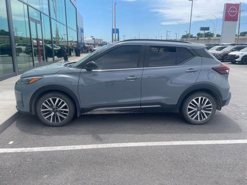 Used 2023 Nissan Kicks SR w/ SR Premium Package FWD image 2