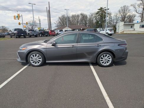 Used 2023 Toyota Camry LE image 8