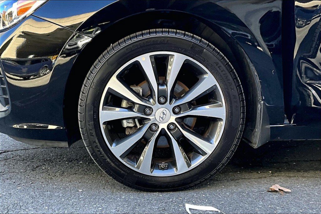 Used 2020 Hyundai Elantra GT w/ Style Package 02 FWD image 16