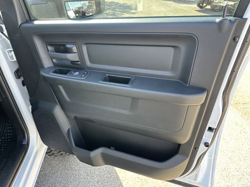 Used 2024 RAM 3500 Tradesman w/ Chrome Appearance Group image 14