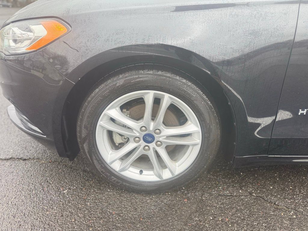 Used 2018 Ford Fusion S FWD image 12