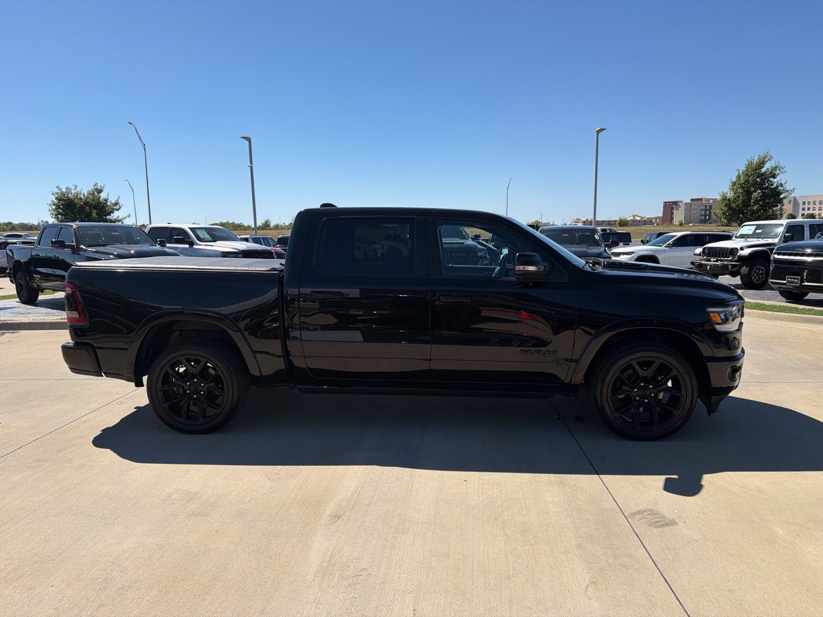 Used 2020 RAM 1500 Laramie AWD/4WD image 6