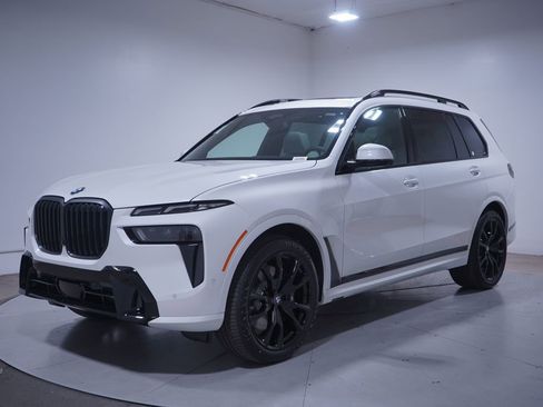New 2026 BMW X7 xDrive40i w/ M Sport Package image 1