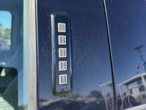 Used 2018 Ford F150 XLT image 12