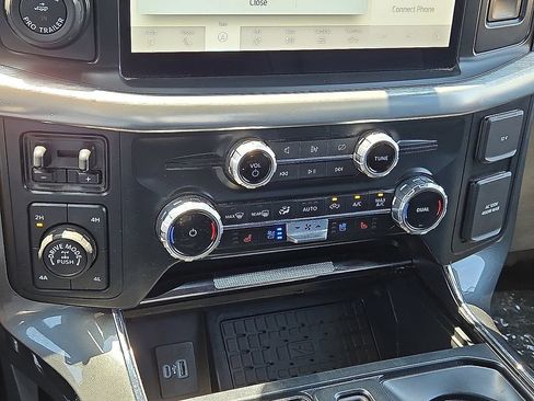Used 2023 Ford F150 Lariat w/ Equipment Group 502A High AWD/4WD image 29