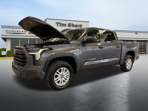 Used 2025 Toyota Tundra SR5 AWD/4WD image 15