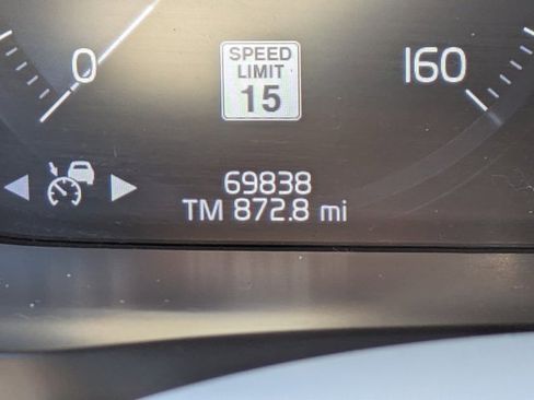 Used 2021 Volvo XC90 T5 Momentum w/ Protection Package Premier image 23