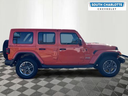 Used 2019 Jeep Wrangler Unlimited Sahara image 4