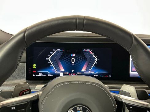 Certified 2025 BMW 760i xDrive w/ Luxury Rear Seating Package AWD/4WD image 10
