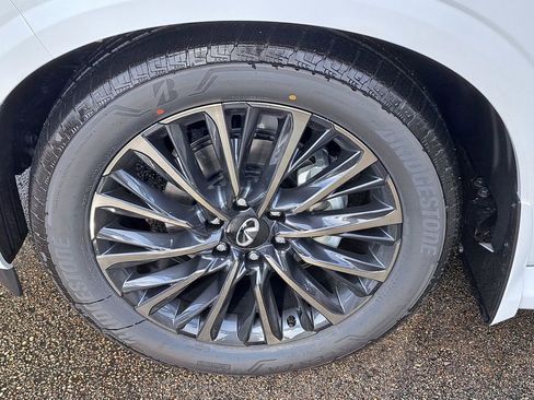 New 2026 INFINITI QX80 Autograph w/ Premium Cargo Package AWD/4WD image 6