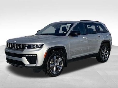 New 2026 Jeep Grand Cherokee Limited image 3