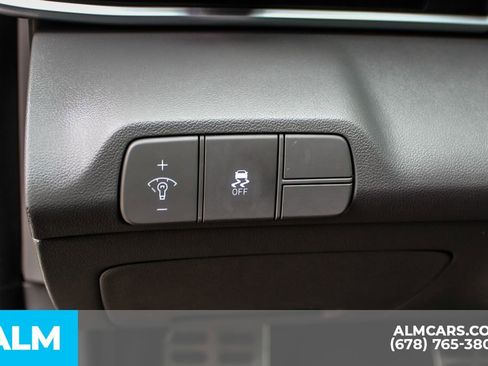 Used 2025 Hyundai Elantra Sport image 28