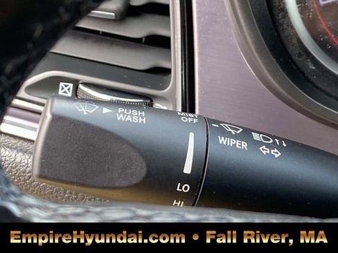 Used 2018 Dodge Challenger SXT image 15