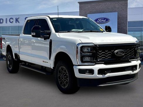 Used 2025 Ford F350 Lariat w/ Lariat Ultimate Package image 2