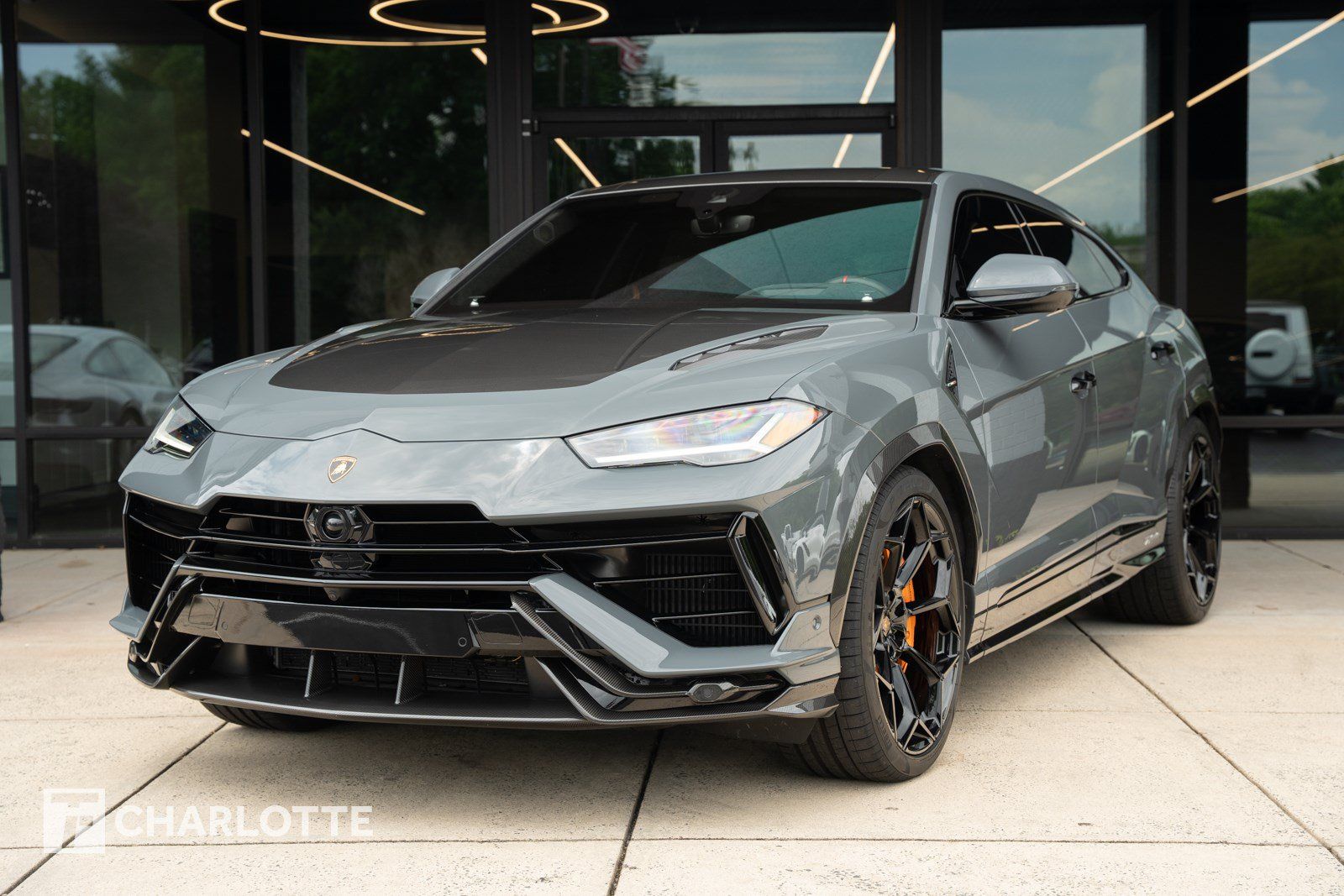 Used 2023 Lamborghini Urus Performante AWD/4WD image 8