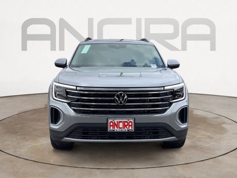 New 2025 Volkswagen Atlas SE FWD image 3