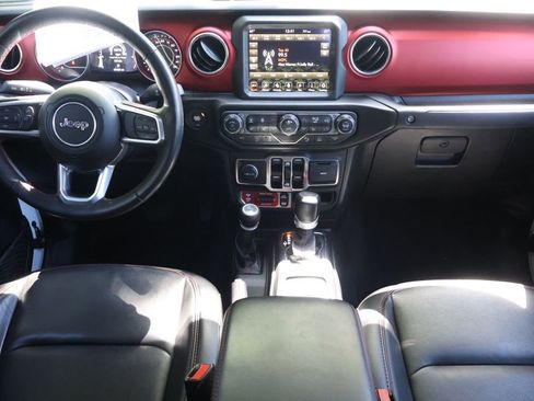 Used 2021 Jeep Gladiator Rubicon AWD/4WD image 17