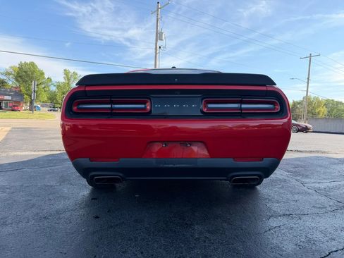 Used 2016 Dodge Challenger R/T w/ Blacktop Package RWD image 4