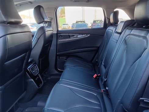 Used 2023 Lincoln Nautilus Reserve w/ Equipment Group 201A image 26