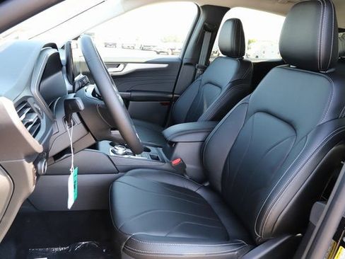 Used 2025 Ford Escape SE w/ PHEV Premium Package FWD image 14