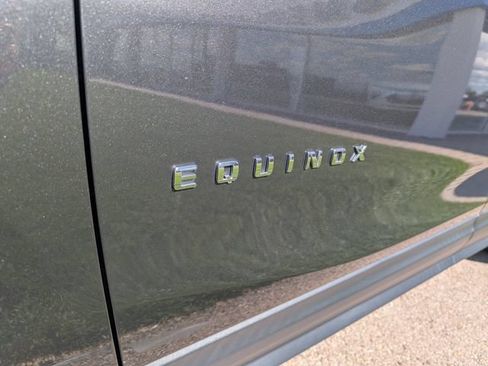 Used 2018 Chevrolet Equinox Premier FWD image 28