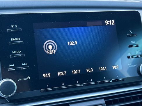 Used 2019 Honda Accord LX image 17