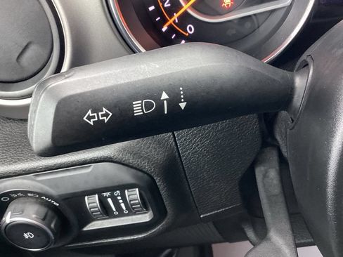 Used 2020 Jeep Wrangler Sport AWD/4WD image 22