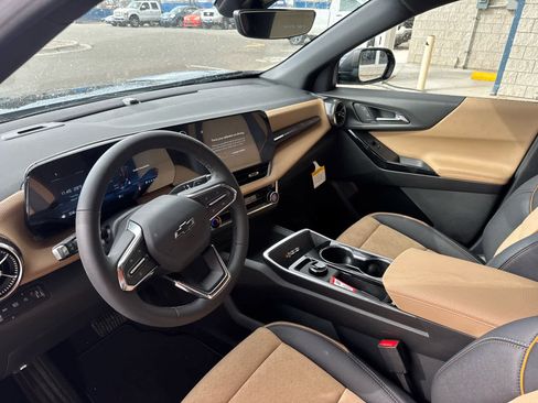 New 2026 Chevrolet Equinox ACTIV w/ Convenience Package III image 10