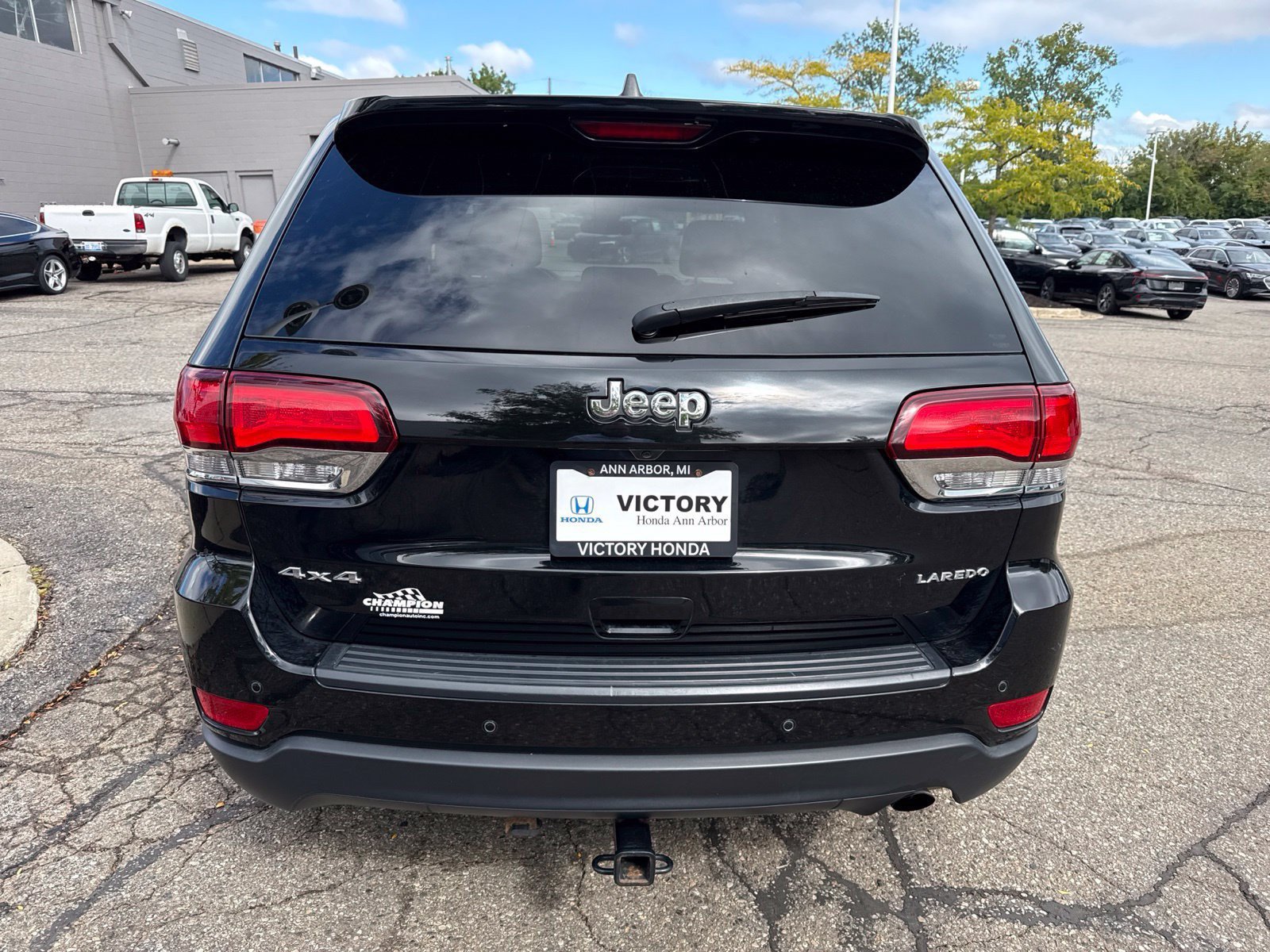 Used 2021 Jeep Grand Cherokee Laredo w/ Security & Convenience Group AWD/4WD image 6