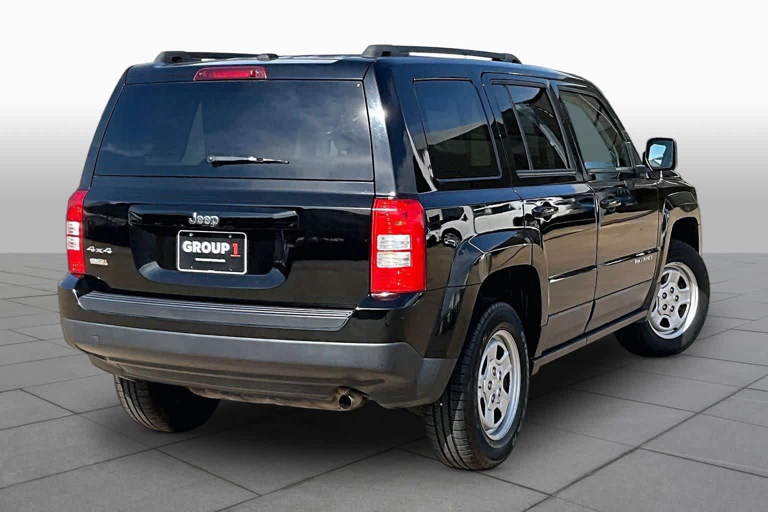 Used 2016 Jeep Patriot Sport w/ Power Value Group AWD/4WD image 13