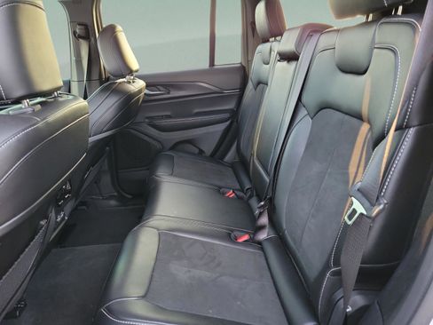Certified 2025 Jeep Grand Cherokee Altitude RWD image 6