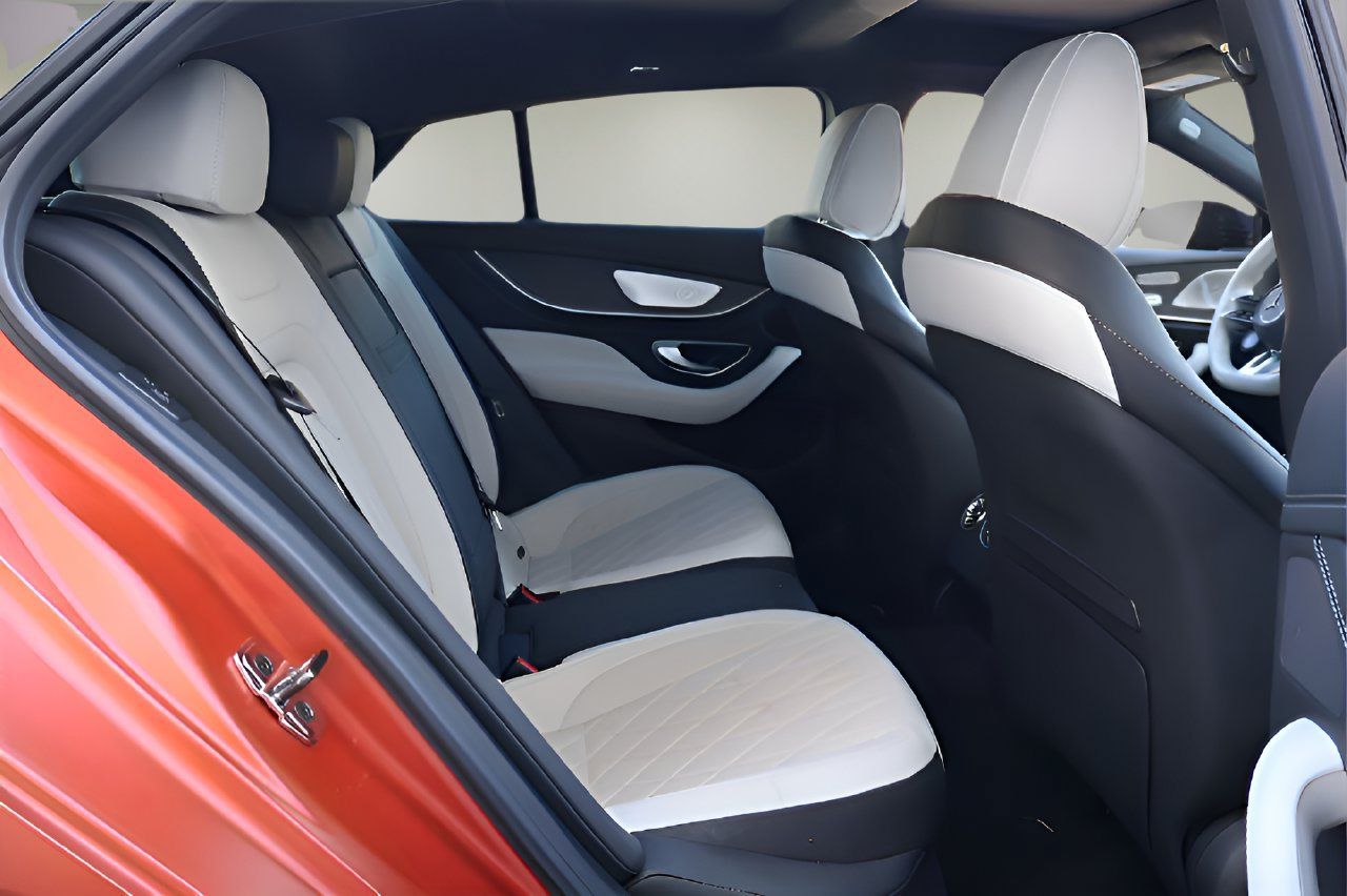 Used 2024 Mercedes-Benz AMG GT 63 image 19