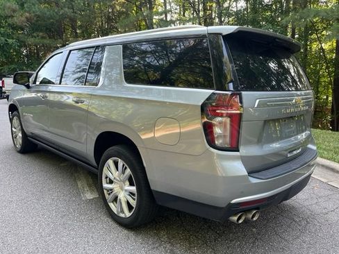 Used 2024 Chevrolet Suburban High Country AWD/4WD image 7