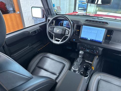 Used 2024 Ford Bronco Badlands w/ Sasquatch Package AWD/4WD image 44