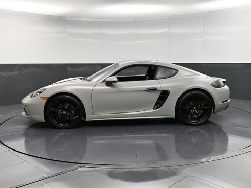 Certified 2024 Porsche 718 Cayman RWD image 2