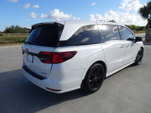 Used 2024 Honda Odyssey Sport image 4
