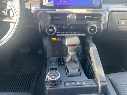 Used 2024 Toyota Tacoma TRD Off-Road image 10