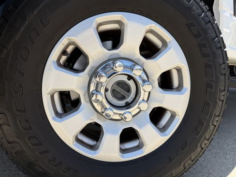 Used 2023 Ford F250 XLT w/ FX4 Off-Road Package AWD/4WD image 14