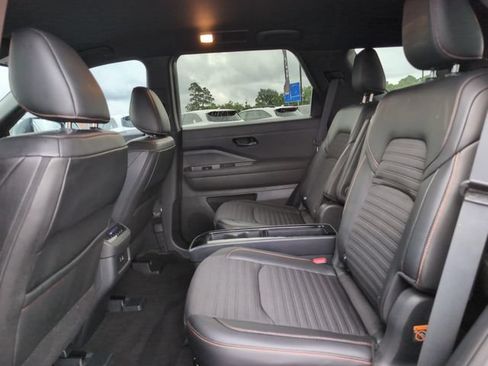 Used 2024 Nissan Pathfinder Rock Creek AWD/4WD image 29