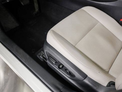 Used 2020 Lexus UX 250h 250h Base image 12