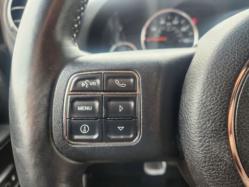 Used 2013 Jeep Wrangler Sport AWD/4WD image 30