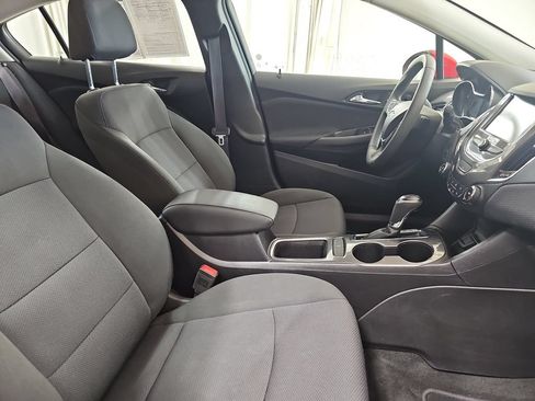 Used 2017 Chevrolet Cruze LT w/ Convenience Package FWD image 13