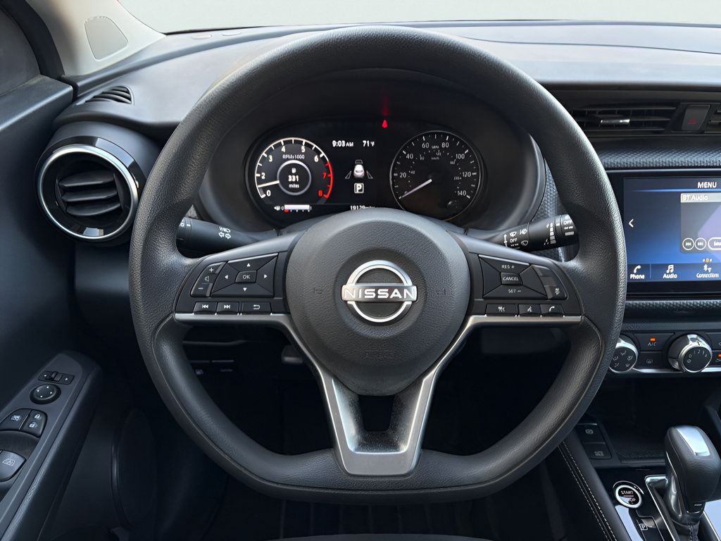 Used 2023 Nissan Kicks SV FWD image 11