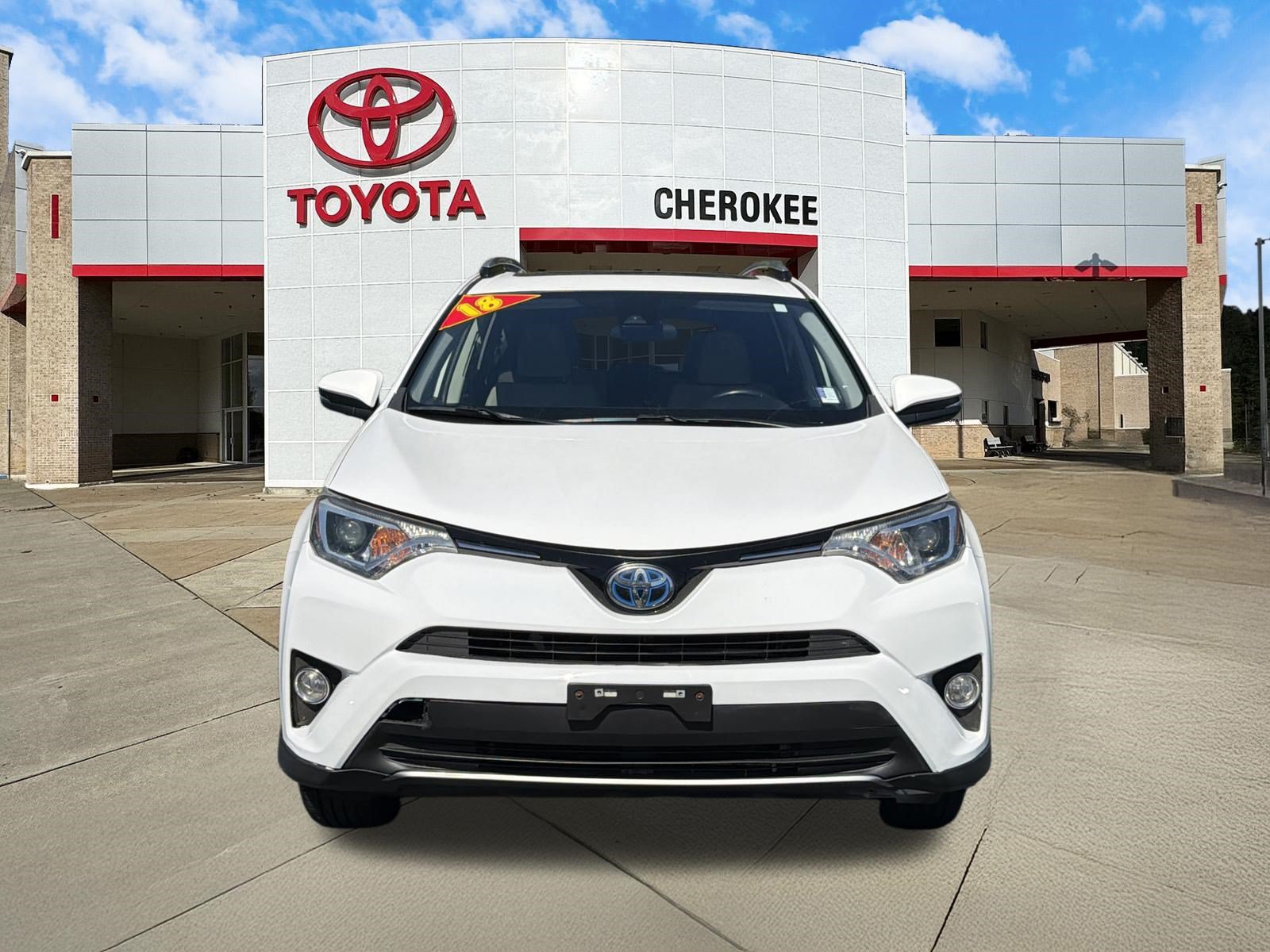 Used 2018 Toyota RAV4 XLE w/ Protection Package AWD/4WD image 2
