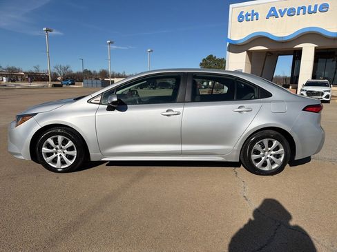 Used 2024 Toyota Corolla LE image 8